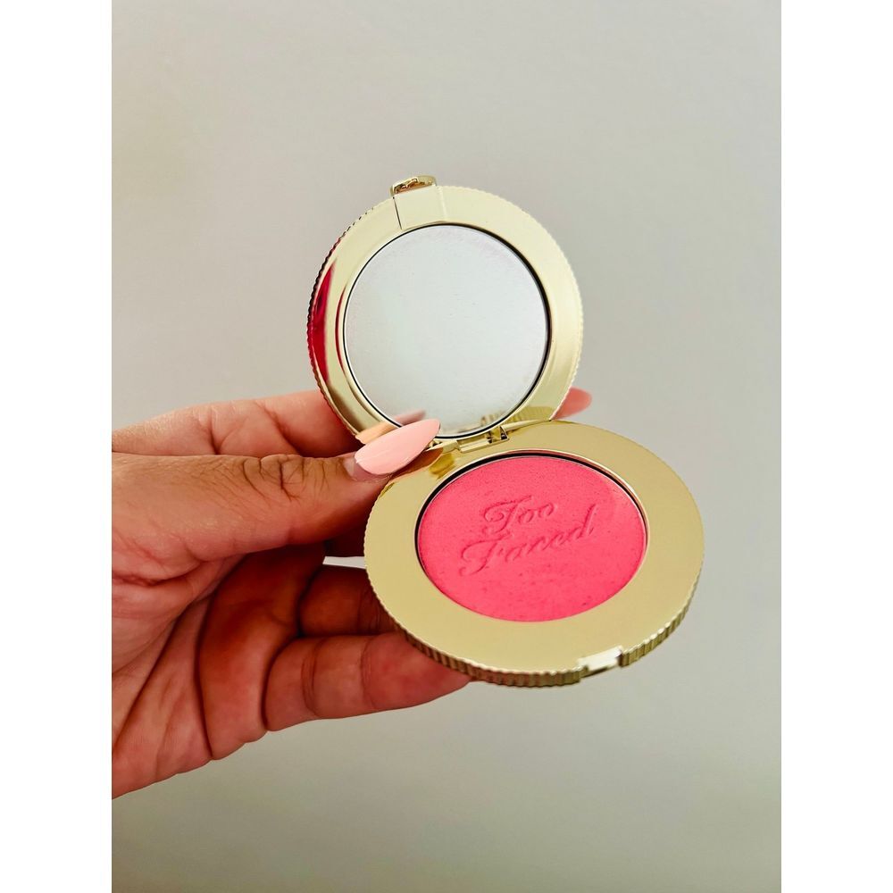 NWOB TOO FACED CLOUD CRUSH BLUSH - SHADE GOLDEN‎ HOUR